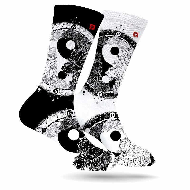 YIN YANG SOCKS